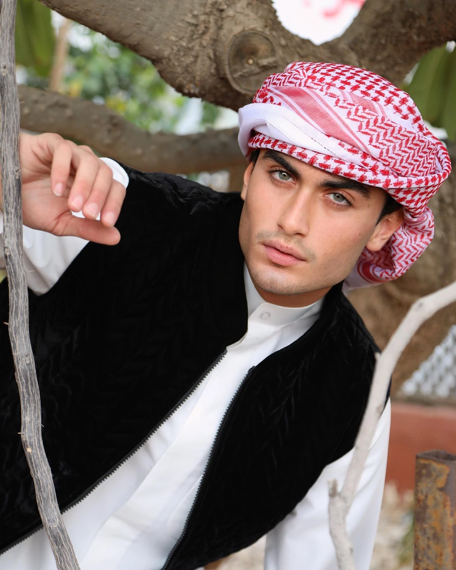 Emanuele Dall’Oca, editorial photograph 05