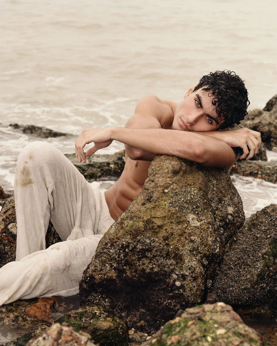 Emanuele Dall’Oca, body photograph 11